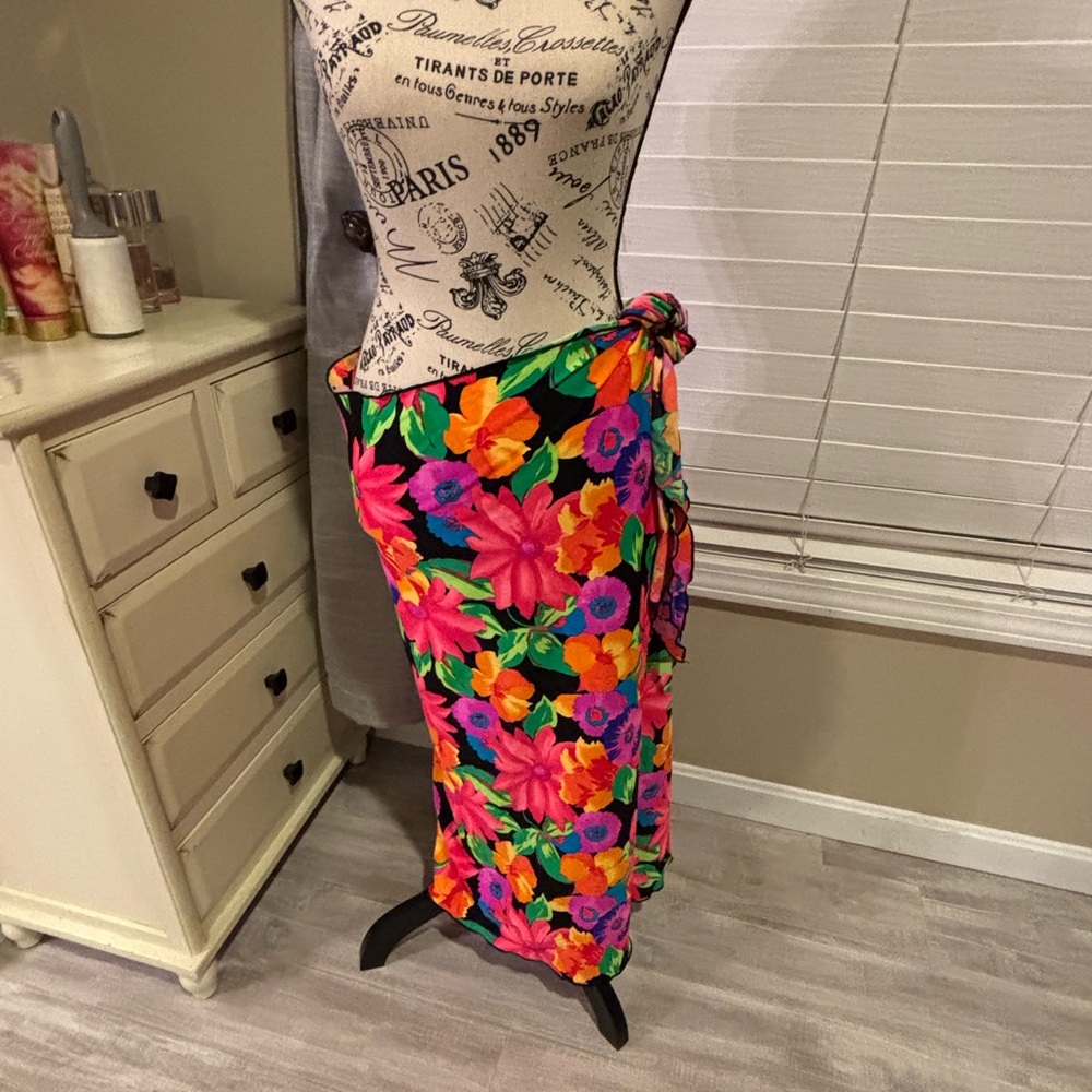 Floral Sarong - Pink, Orange, Green